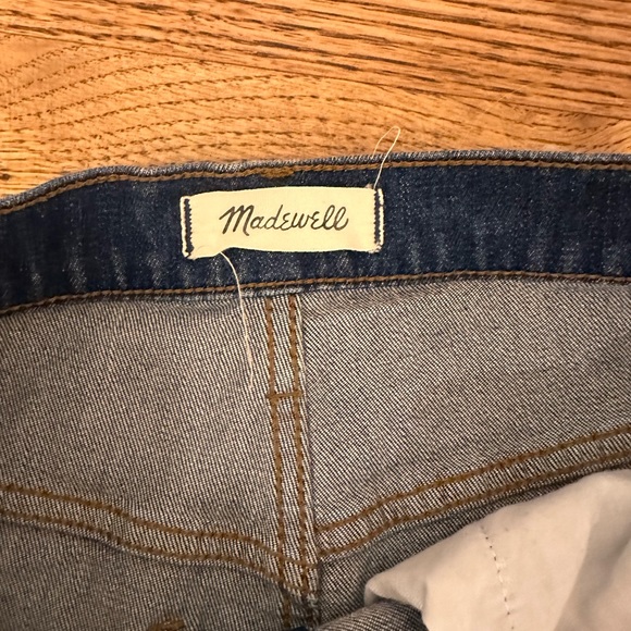 Madewell high-rise slim boyfriend jean. Dark wash. Size 27. Super comfy! - Picture 3 of 4